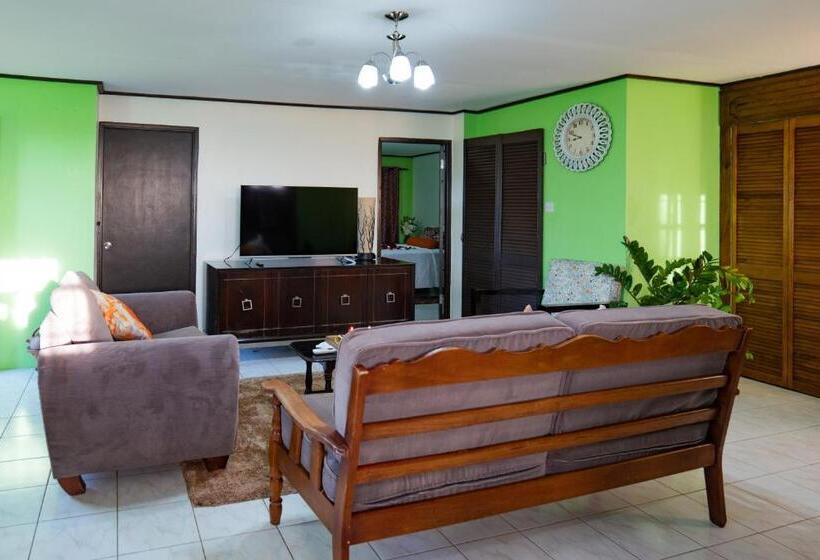 اتاق لوکس با بالکن و چشم‌انداز دریا, Blu Vista Cottages