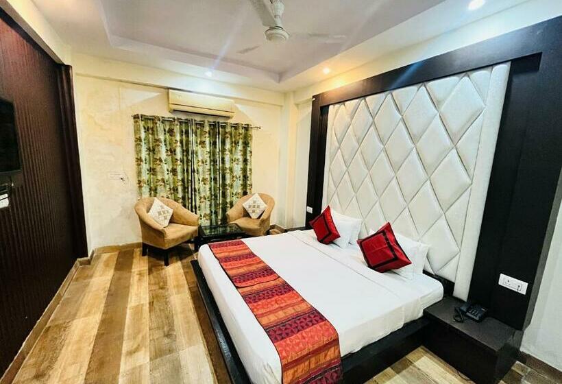 Номер Deluxe, Grand Continental @ Har Ki Pauri Haridwar
