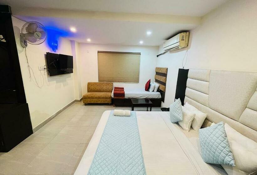 Номер Стандарт, Grand Continental @ Har Ki Pauri Haridwar