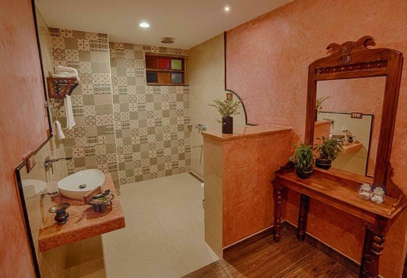 Люкс с Балконом, Marari Beach Bungalow Resort Alleppey