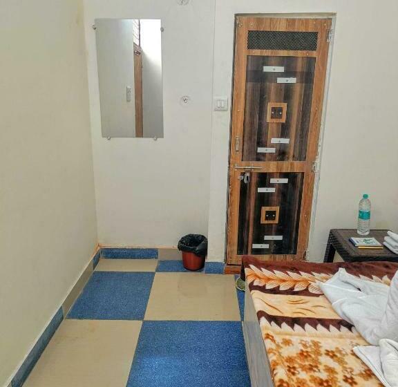 Трехместный Номер Классика, Oyo 80848c  Pride Inn