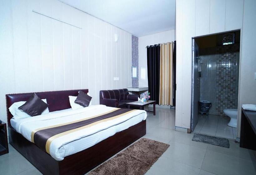 Номер Deluxe, Rama Blue Resort And Restaurant