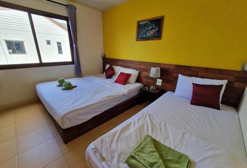 غرفة قياسية ثلاثية, Lemonade Boutique Inn