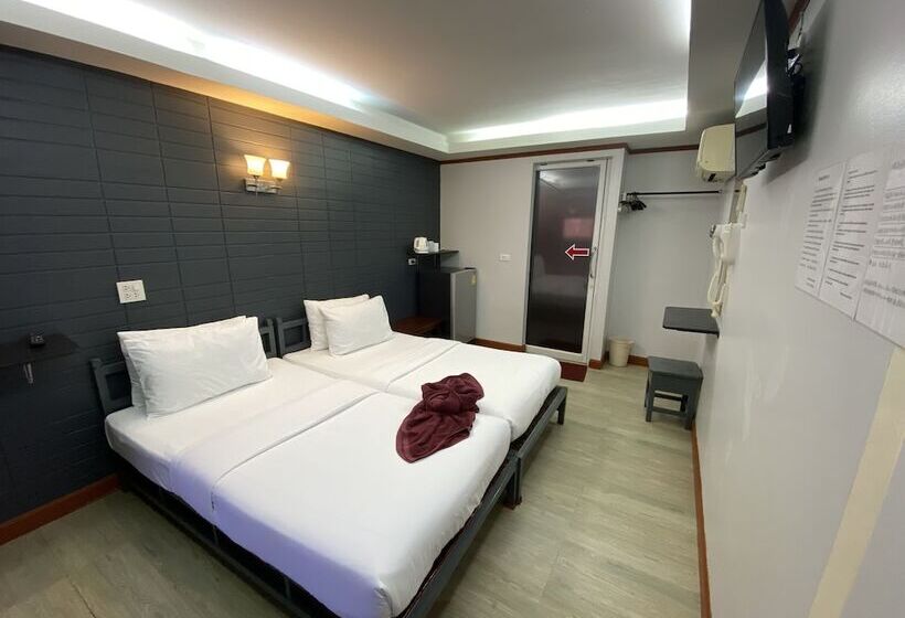 이코노미 룸, Sinsamut  Koh Samed