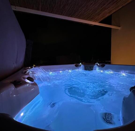 سوئیت با تخت بزرگ, Ta Pinu Spa Suite   Luxury Heritage Living