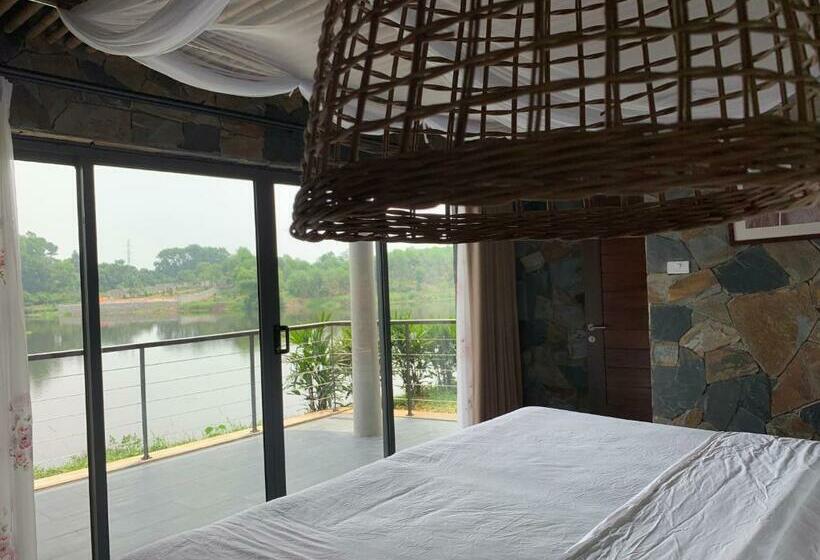 اتاق استاندارد با چشم‌انداز دریاچه, Tomodachi Retreat  Lang Mit