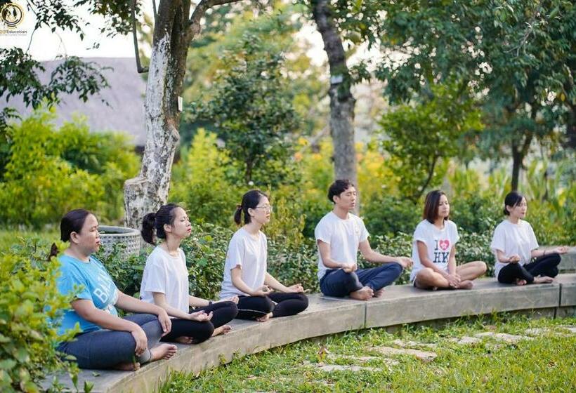 اتاق استاندارد با چشم‌انداز دریاچه, Tomodachi Retreat  Lang Mit