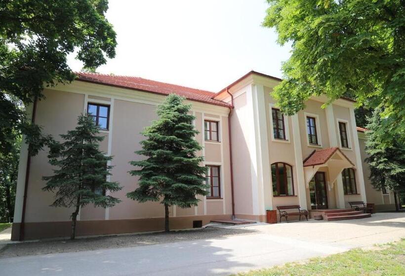اتاق استاندارد یک نفره, Kaštel