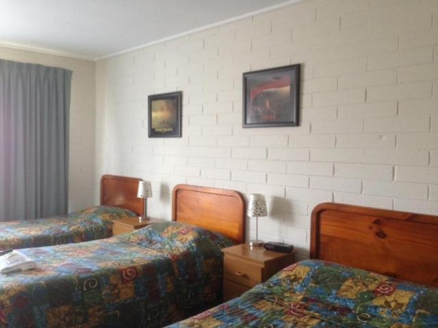 Семейный Номер, Gisborne Motel