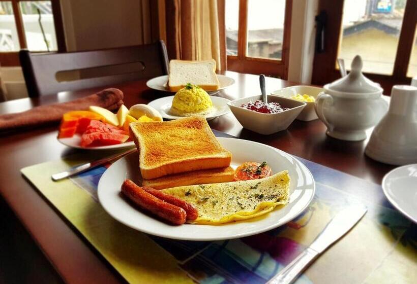 Семейный Номер, Nuwara Eliya Hills Rest