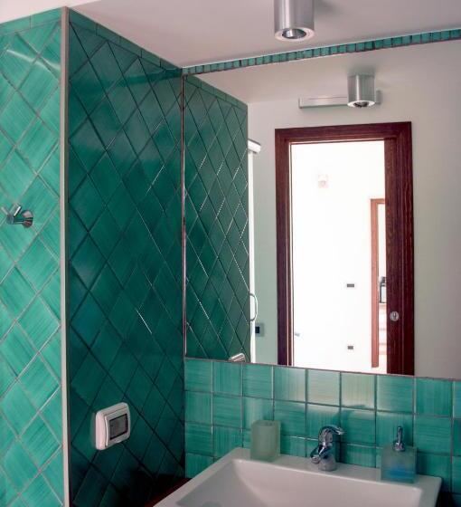اتاق استاندارد با بالکن و چشم‌انداز دریا, Residence Zelzar