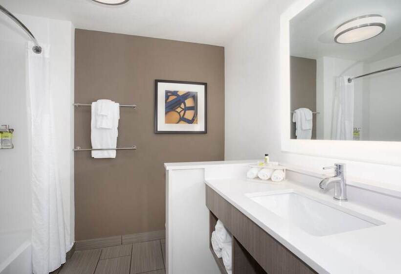 Люкс, Holiday Inn Express & Suites Great Bend, An Ihg