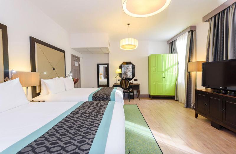 Люкс Кровать Кинг, Holiday Inn Express & Suites Great Bend, An Ihg