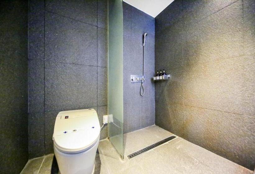Family Suite, Myeongjak