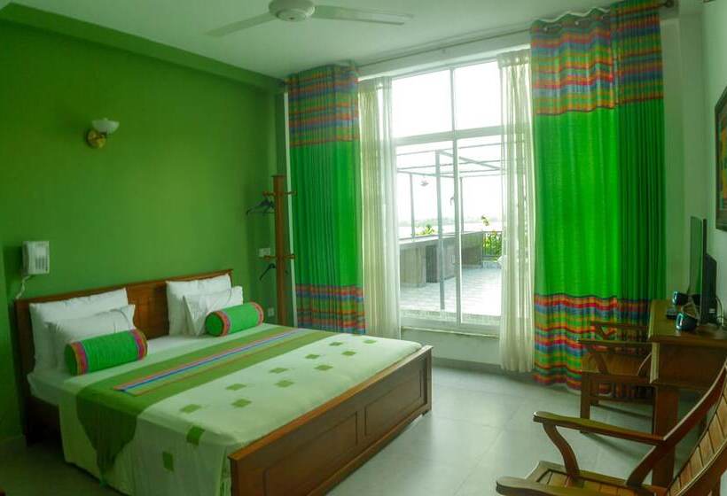 اتاق استاندارد, Villa Baywatch Rumassala