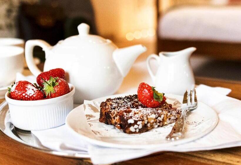 デラックススイート, Abbots Grange Manor House