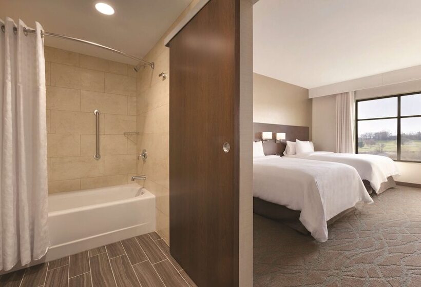Люкс, Embassy Suites By Hilton Akroncanton Airport
