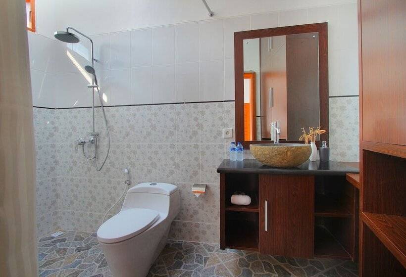 Вилла 3 Спальни с Бассейном, Lotus Tirta Seminyak