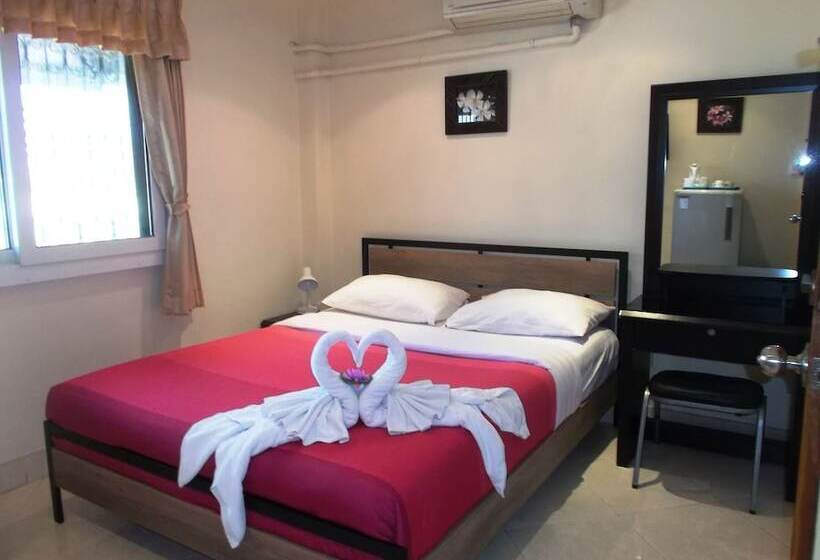 غرفة قياسية, Chaiyapoon Inn