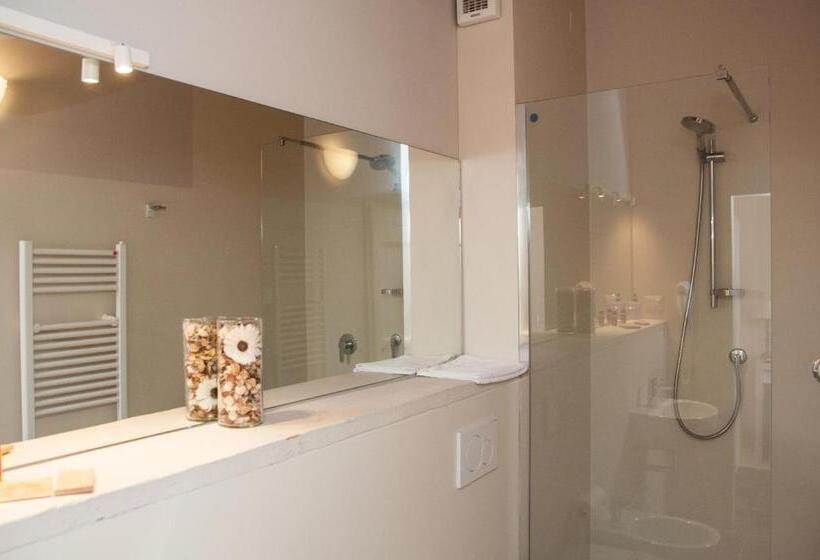 Номер Стандарт, Relais Casetta 56