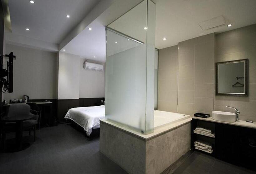 اتاق سوپریور, Almond Hotel Busan Station