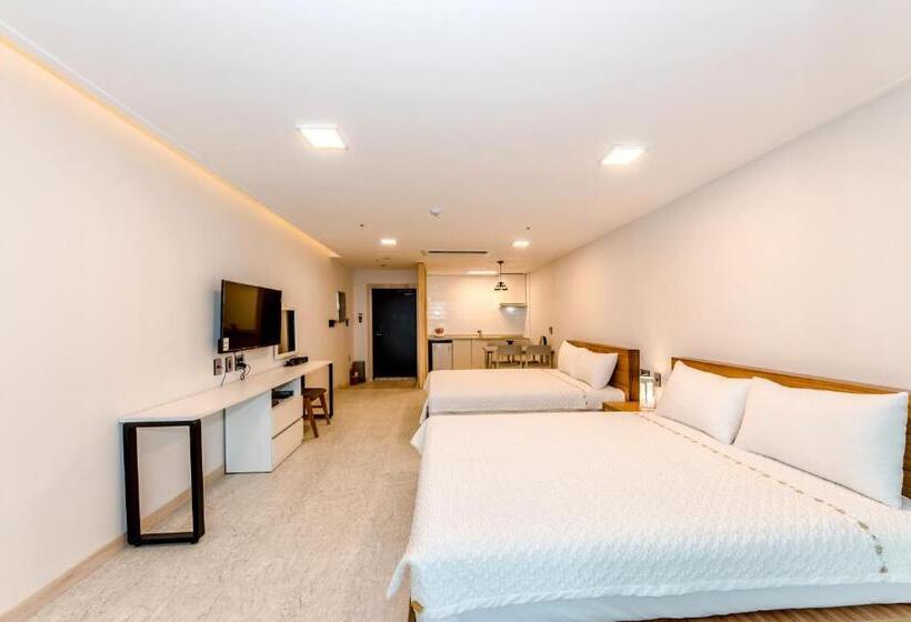 Номер Стандарт 2 Двуспальные Кровати, Jeju I Ve Hotel & Resort