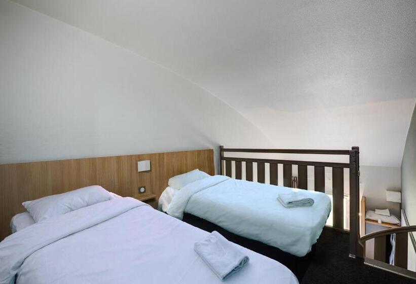 Четырехместный Номер Стандарт, B&b Hotel Beauvais