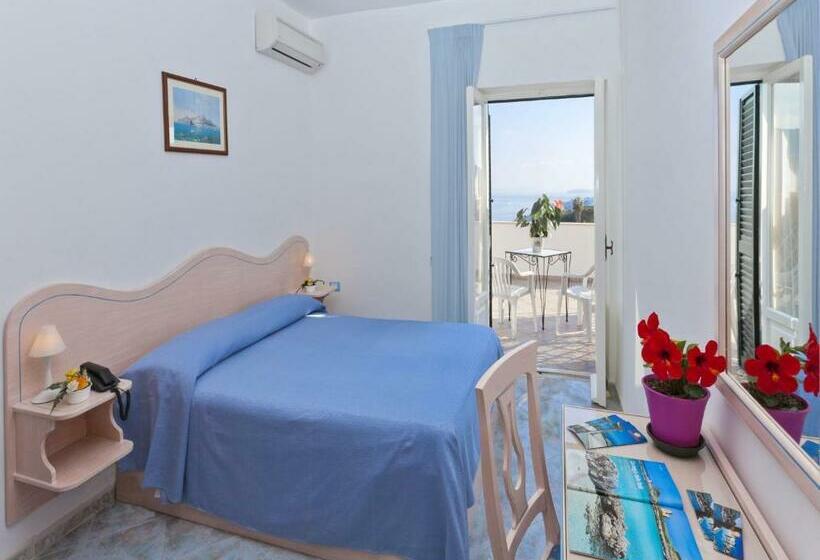 Номер Стандарт Вид на Море, Villa D'orta