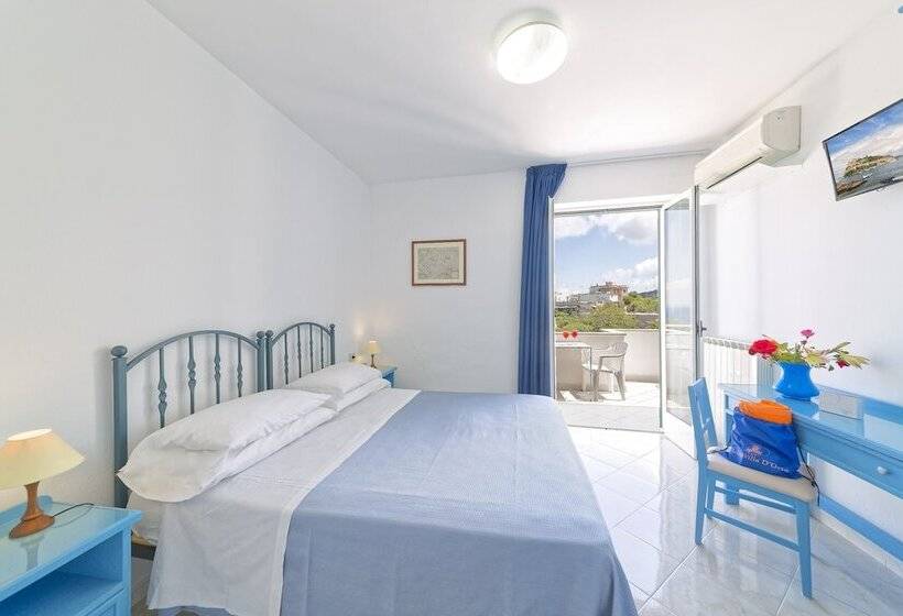 Номер Стандарт Вид на Море, Villa D'orta
