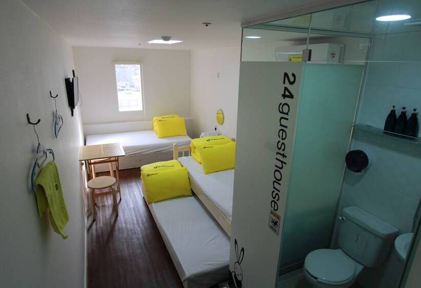 标准三人间, 24 Guesthouse Myeongdong Town