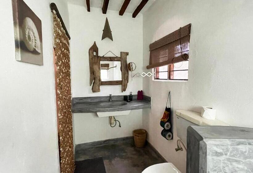 بانگلوی استاندارد, Bellevue Zanzibar