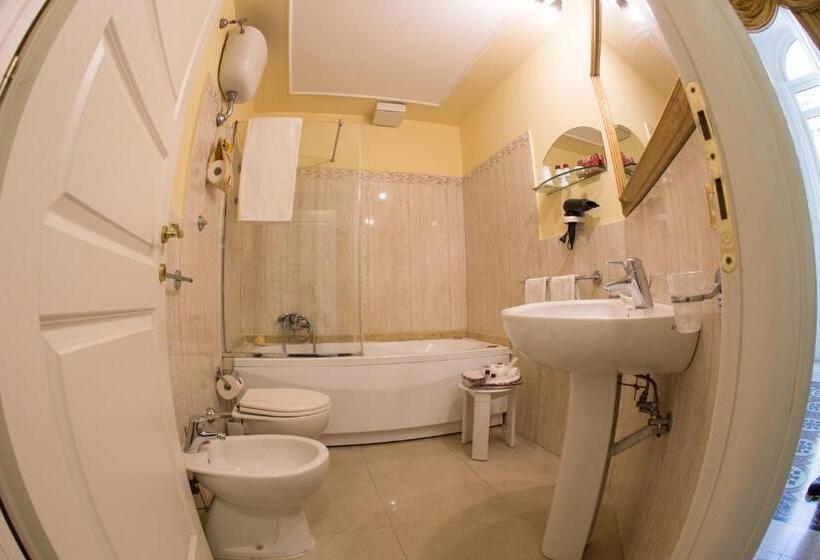 اتاق لوکس, B&b Art Suite Santa Brigida