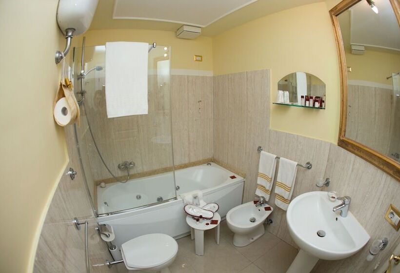 اتاق لوکس, B&b Art Suite Santa Brigida
