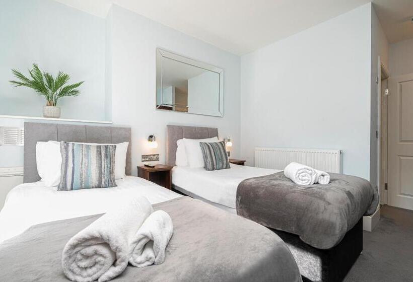 Номер Стандарт, Ocean Stays Hotel, Plymouth