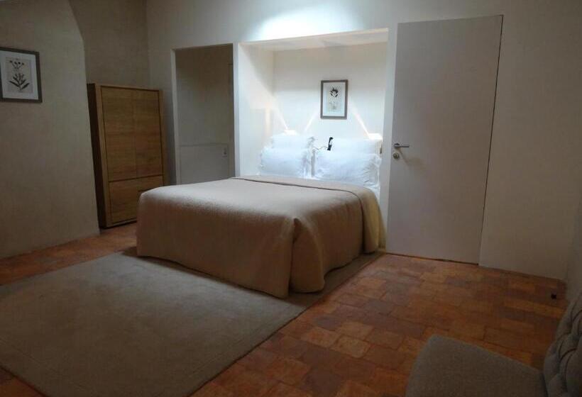 Номер Комфорт, Hôtel De La Villeon