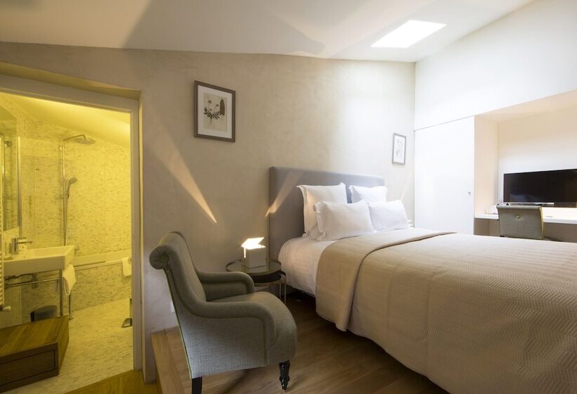 Номер Стандарт, Hôtel De La Villeon