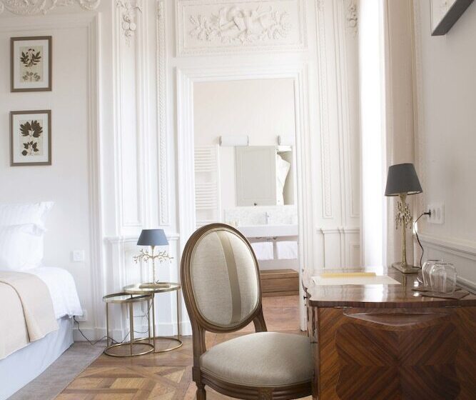 Люкс Престиж, Hôtel De La Villeon