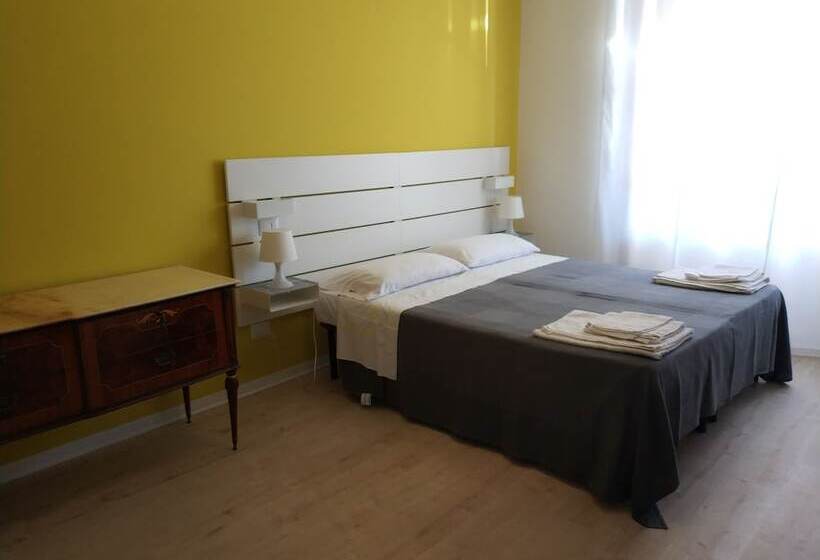 スタンダードトリプルルーム, B&b Via Nazionale
