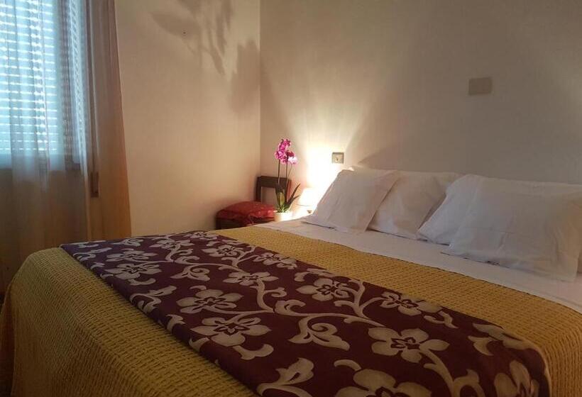 Номер Стандарт, Albergo Smeraldo