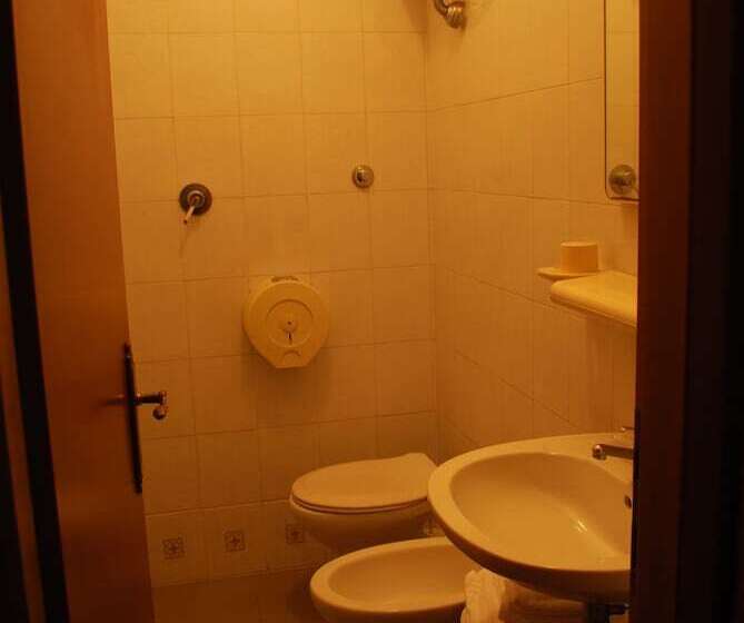 Номер Стандарт, Albergo Smeraldo
