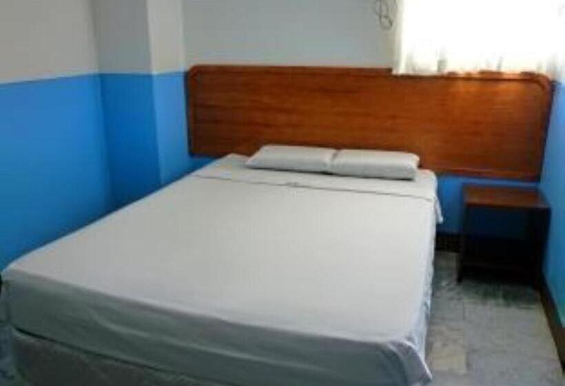Номер Deluxe, Gv Hotel   Davao
