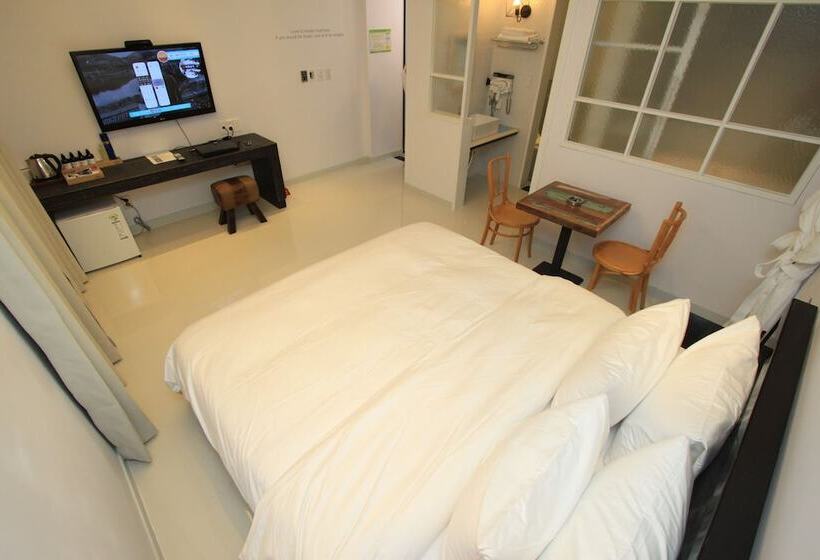 اتاق لوکس, Hound Hotel Changwon Terminal