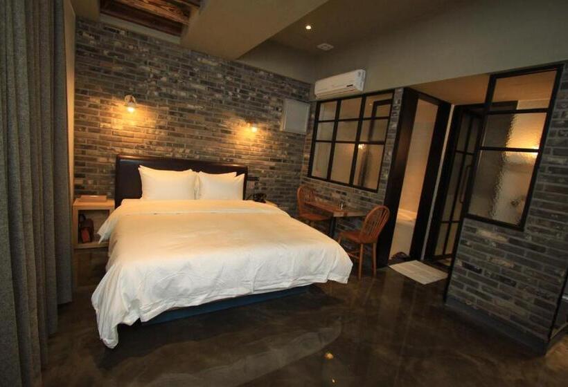 اتاق لوکس, Hound Hotel Changwon Terminal