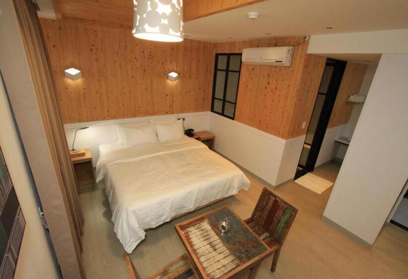 اتاق لوکس, Hound Hotel Changwon Terminal