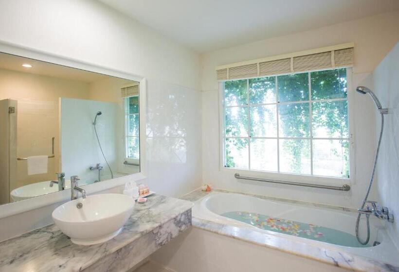 Номер Deluxe, Kensington English Garden Resort Khaoyai