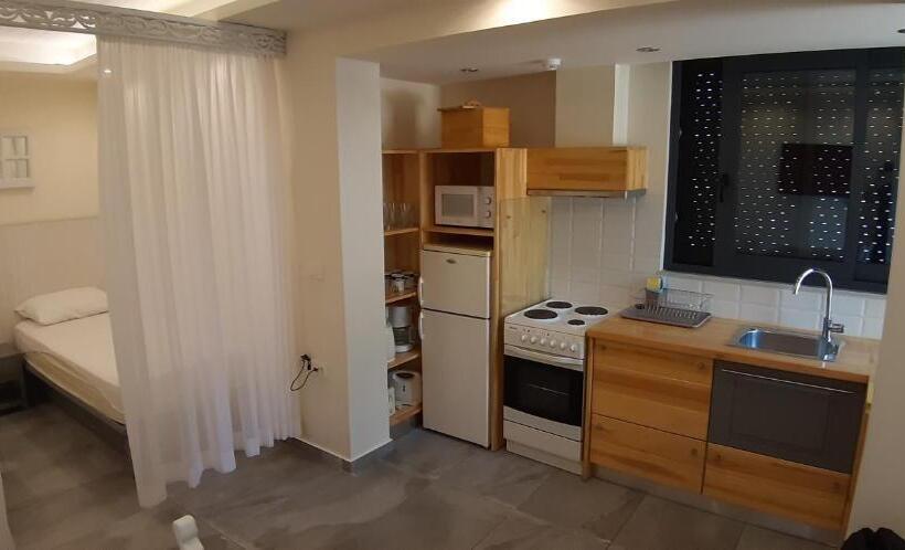 Апартаменты 1 Спальня Вид на Сад, Artemis Village Apartments & Studios