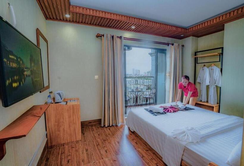 اتاق لوکس با بالکن, Phuminh Hotel Riverside