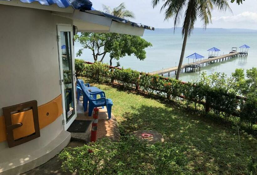 Бунгало Стандарт Вид на Море, Koh Mak Buri Hut Natural Resort