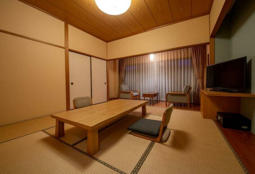اتاق استاندارد با سرویس بهداشتی مشترک, Hana No Shizuku