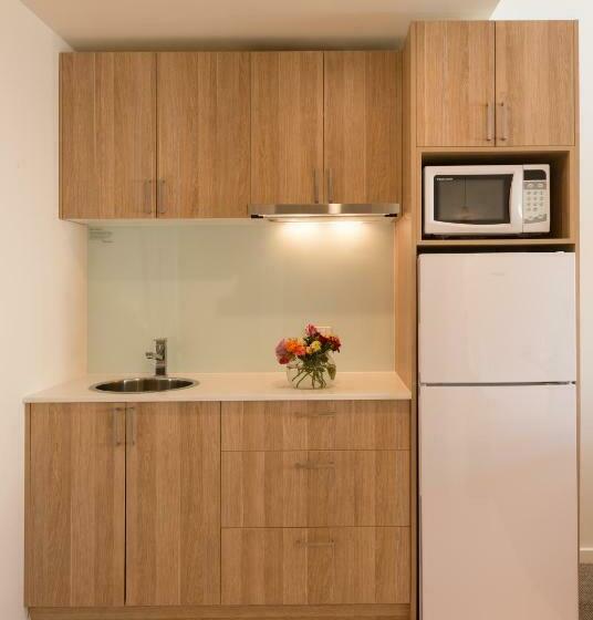Люкс Повышенной Комфортности, Boathouse Resort Studios And Suites